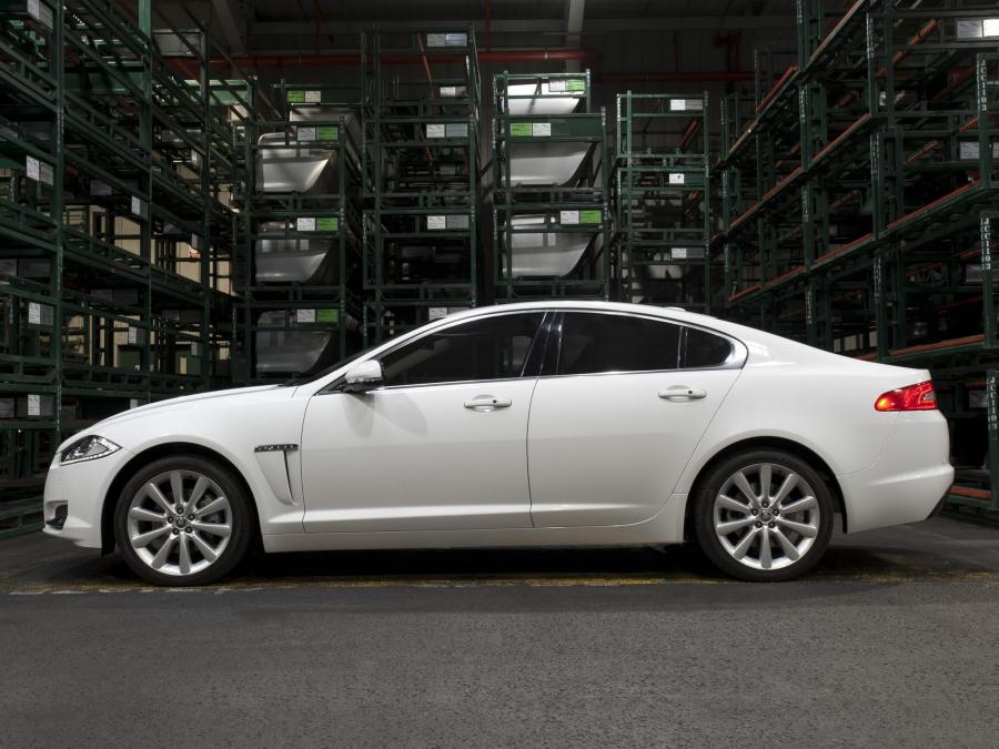  Jaguar XF 2011 года  (фото 67 из 79)
